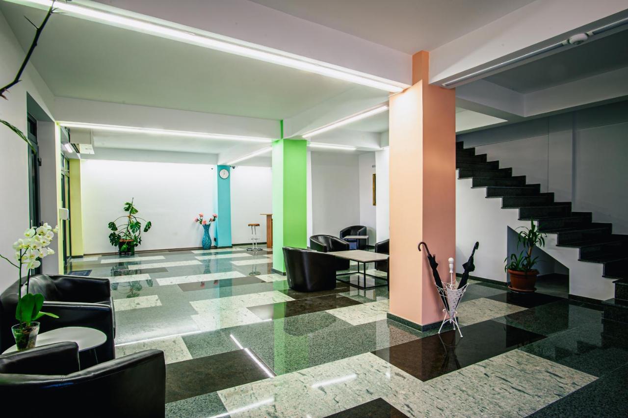 Colors Residence Cluj-Napoca Extérieur photo